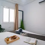 아파트 Peaceful Apartment With Terrace By Turivida *