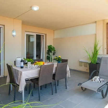 Peaceful With Terrace By Turivida Fuengirola