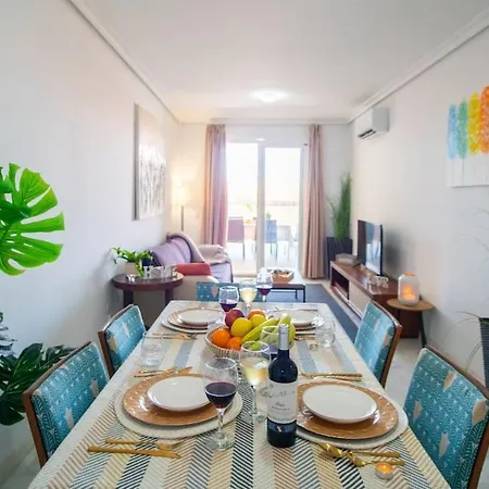 דירה Peaceful With Terrace By Turivida פואנגירולה