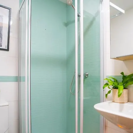 شقة Executive Sweet - High-end With Free Parking فوينخيرولا